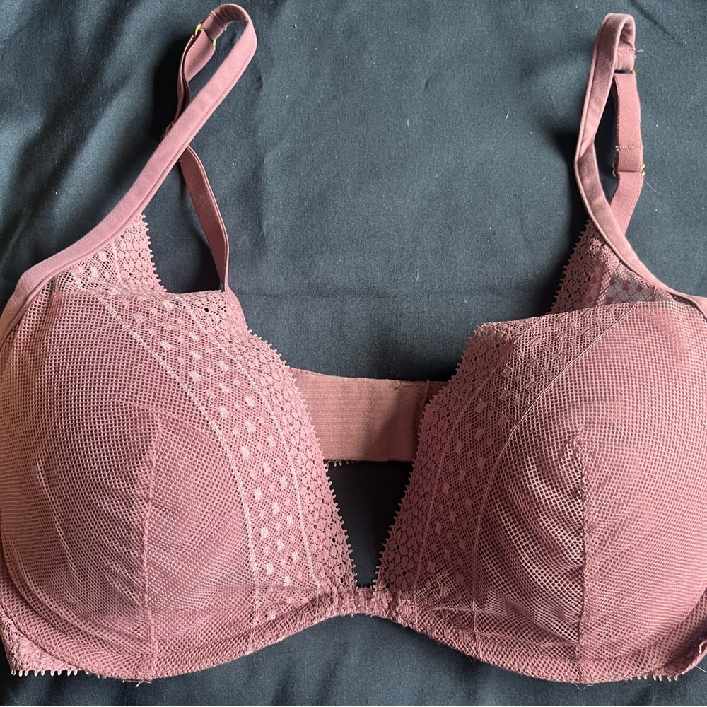 Victoria’s Secret lace low cut bra